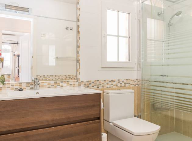 Återförsäljning - Villa - Playa Flamenca - Res. Montilla