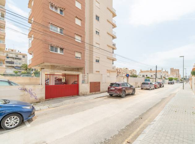 Återförsäljning - Lägenhet - Torrevieja - Nueva Torrevieja