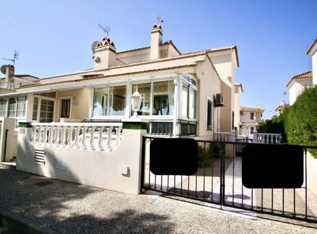 Resale - Villa - Villamartin - Los Dolses