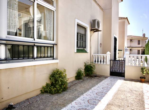 Resale - Villa - Villamartin - Los Dolses