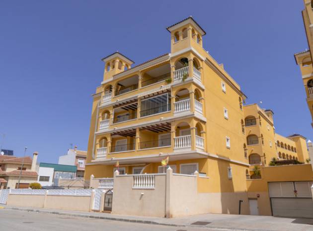Resale - Apartment - Algorfa - fontana
