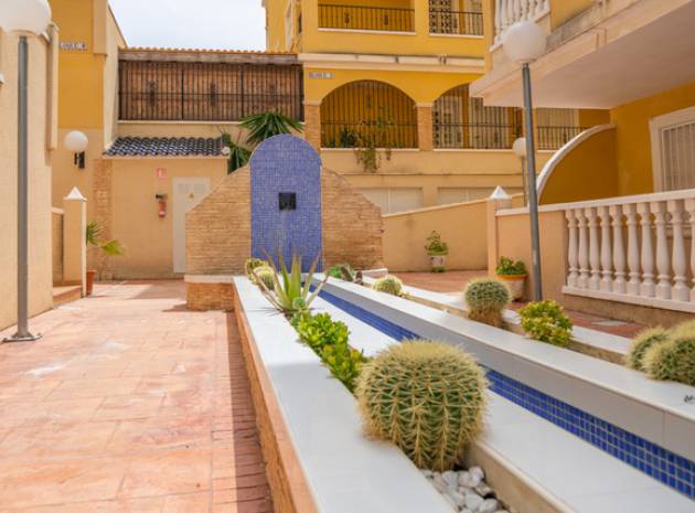 Resale - Apartment - Algorfa - fontana