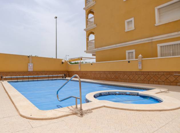 Resale - Apartment - Algorfa - fontana