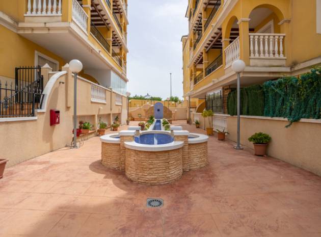 Resale - Apartment - Algorfa - fontana