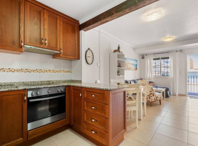 Resale - Villa - Torrevieja - altos de la bahia