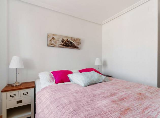 Resale - Villa - Torrevieja - altos de la bahia