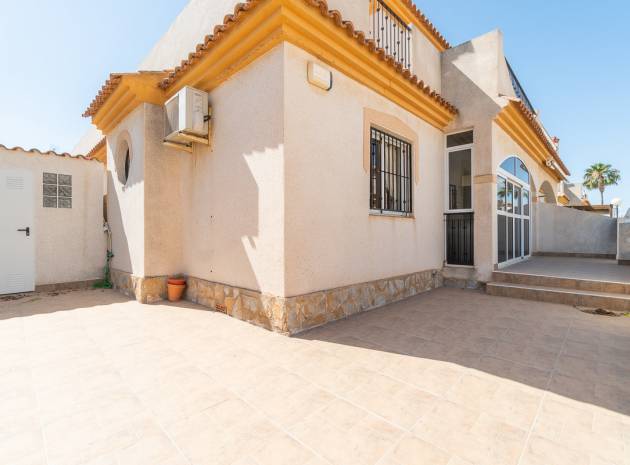 Resale - Villa - Playa Flamenca - iria