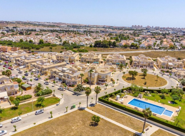 Resale - Townhouse - Torrevieja - Baños de Europa