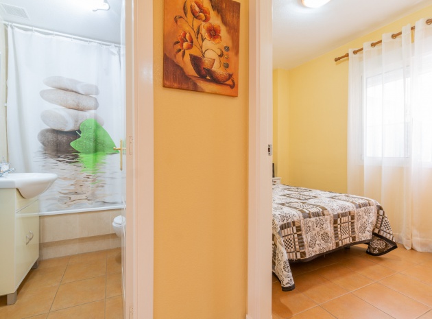 Återförsäljning - Lägenhet - Torrevieja - altos de la bahia