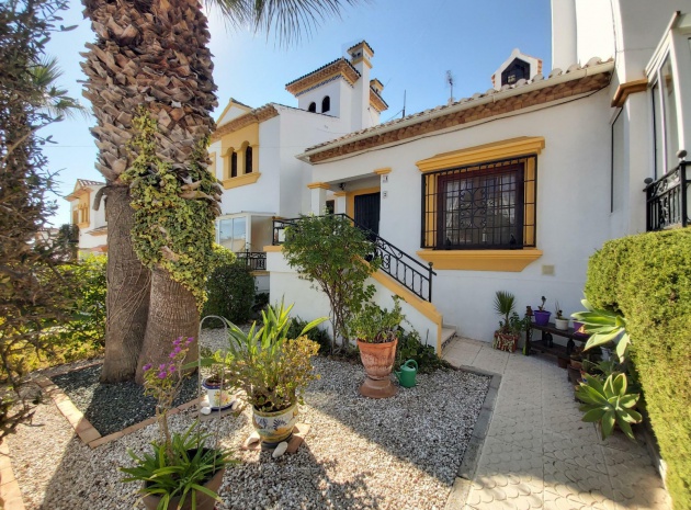 Resale - Townhouse - Villamartin - Urb Sevilla