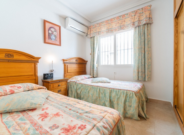 Resale - Villa - Playa Flamenca - El Cid