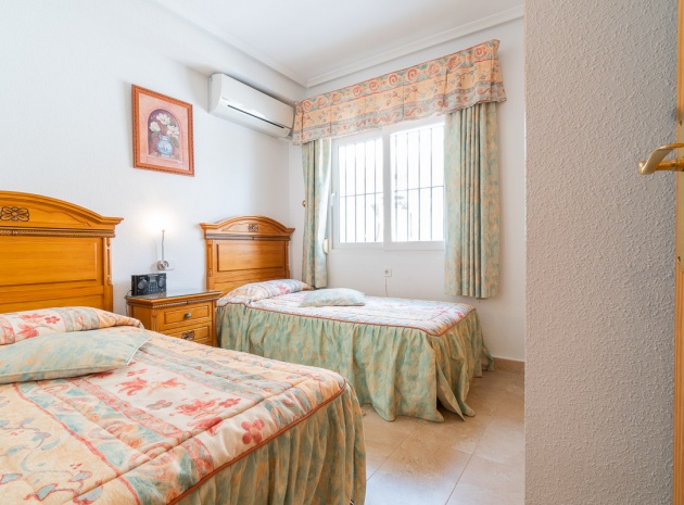 Resale - Villa - Playa Flamenca - El Cid