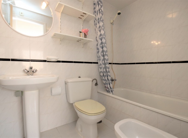 Resale - Villa - Torrevieja - res aquapark