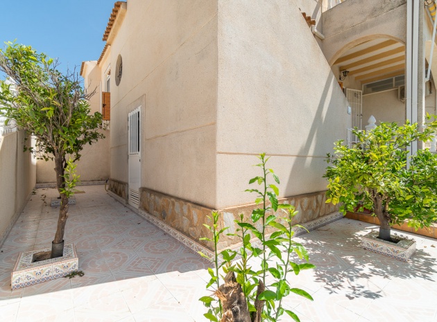 Resale - Villa - Playa Flamenca - serena