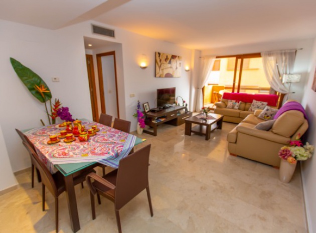 Resale - Apartment - Punta Prima - la entrada