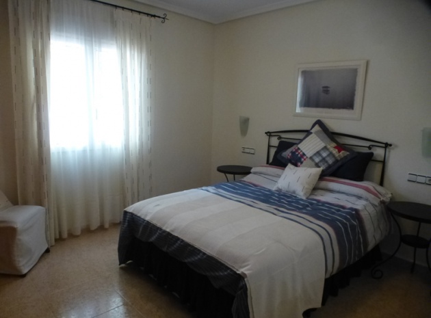 Resale - Villa - Pinar de Campoverde