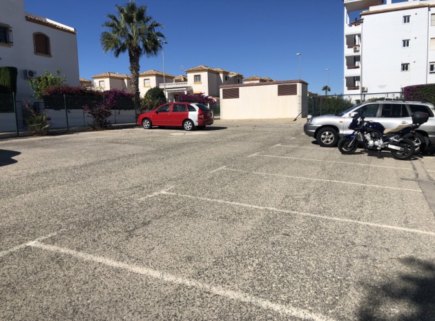 Resale - Apartment - Villamartin