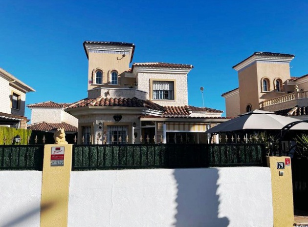 Återförsäljning - Villa - Guardamar del Segura - El Raso