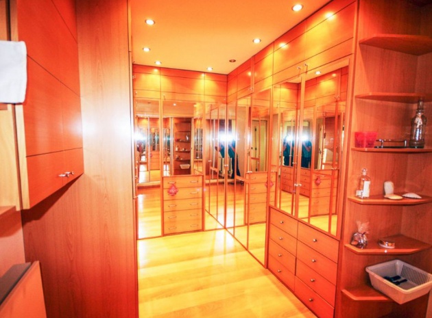 Wiederverkauf - Villa - Villamartin