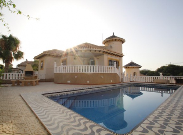 Resale - Villa - Villamartin - pinada golf