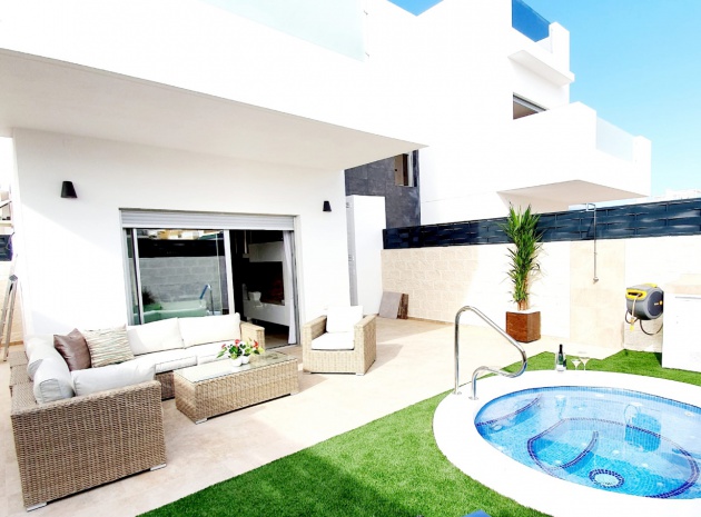 Residencial Marabu Lagoon luxury new apartments Quesada