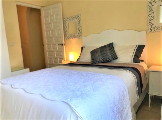 Wiederverkauf - Villa - Villamartin - blue lagoon