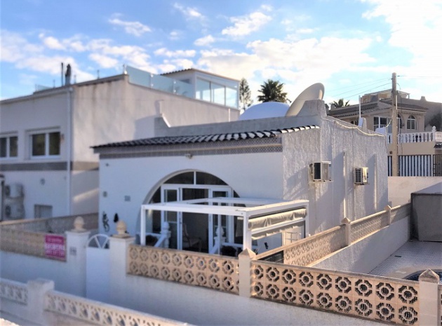 Wiederverkauf - Villa - Villamartin - blue lagoon