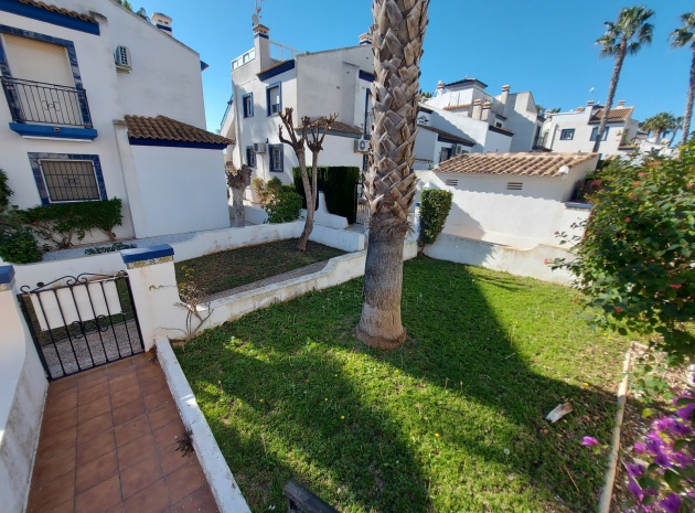 Resale - Apartment - Villamartin - rioja