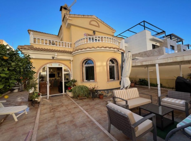 Återförsäljning - Villa - Cabo Roig - Lomas de Cabo Roig