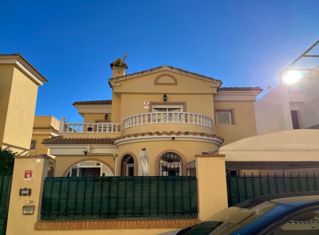 Återförsäljning - Villa - Cabo Roig - Lomas de Cabo Roig