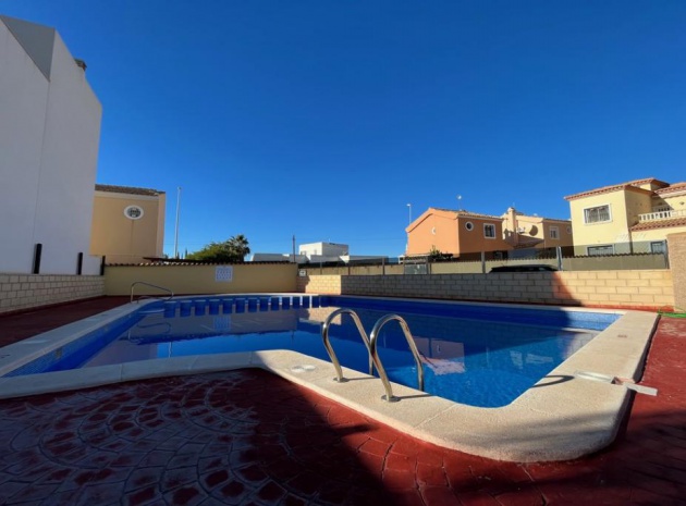 Återförsäljning - Villa - Cabo Roig - Lomas de Cabo Roig