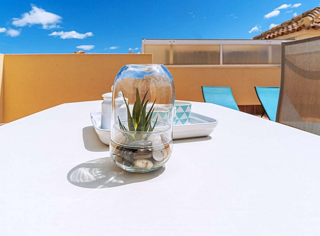 Återförsäljning - Lägenhet - Punta Prima - punta marina