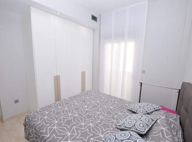 Wiederverkauf - Villa - Villamartin - Pau 8