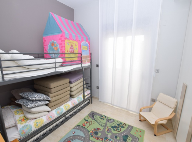 Wiederverkauf - Villa - Villamartin - Pau 8