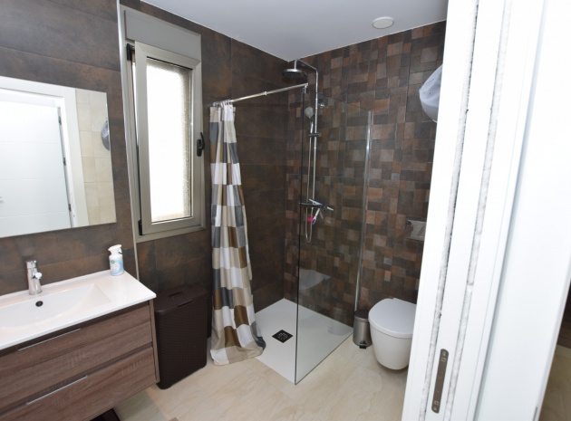 Wiederverkauf - Villa - Villamartin - Pau 8