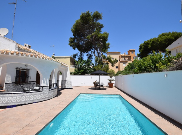 Resale - Villa - La Zenia