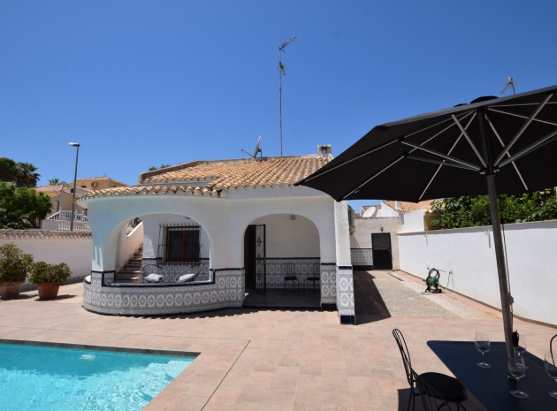 Resale - Villa - La Zenia