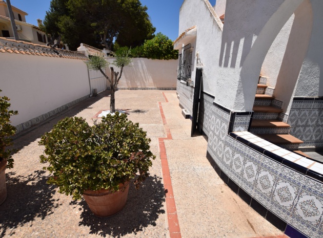 Resale - Villa - La Zenia