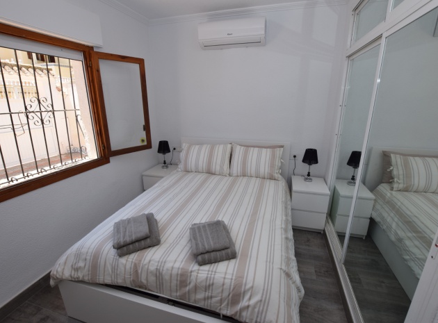 Resale - Villa - La Zenia