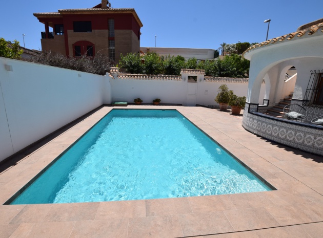Resale - Villa - La Zenia