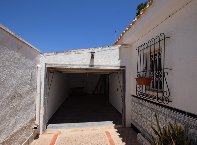 Resale - Villa - La Zenia