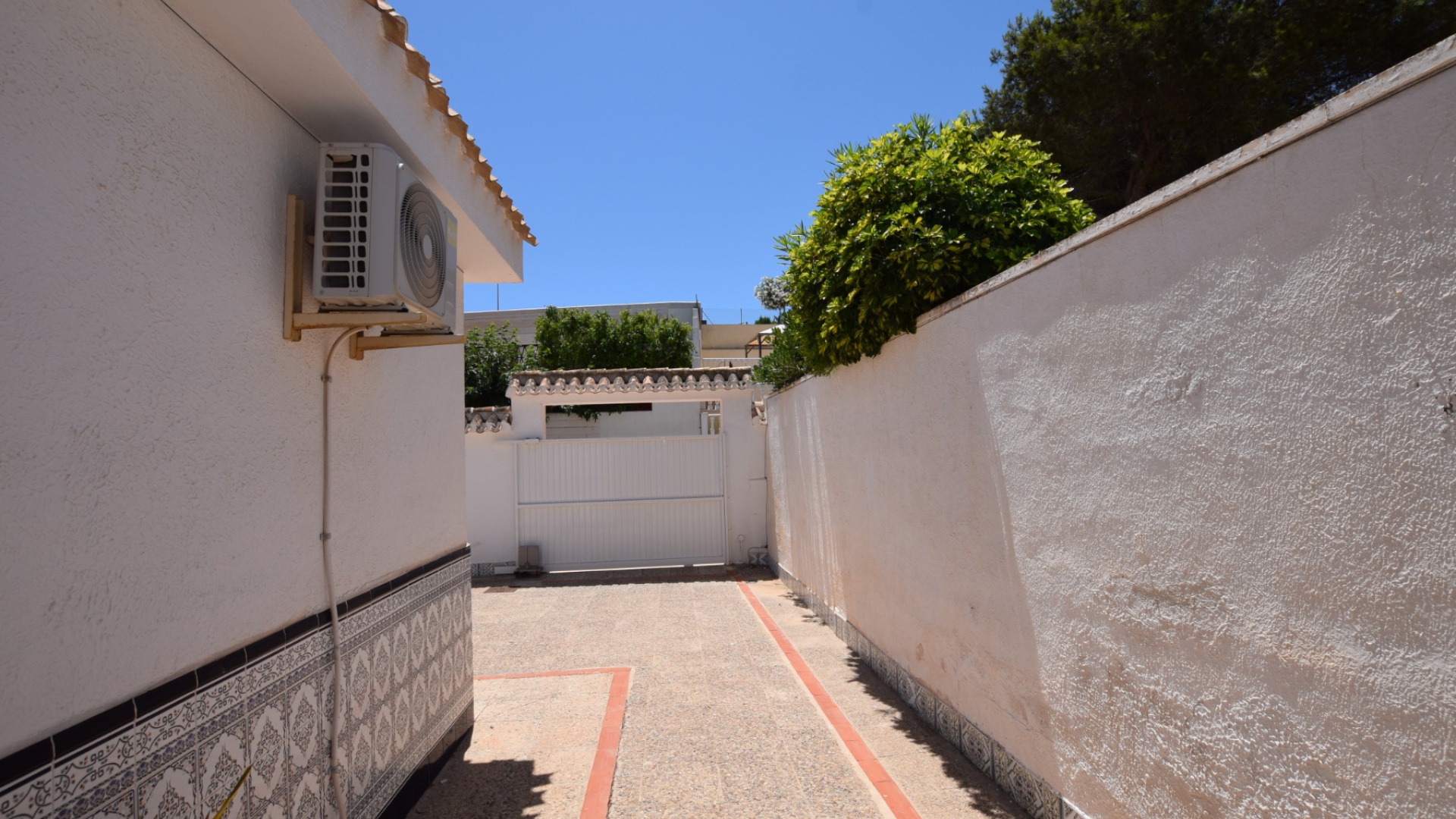 Resale - Villa - La Zenia