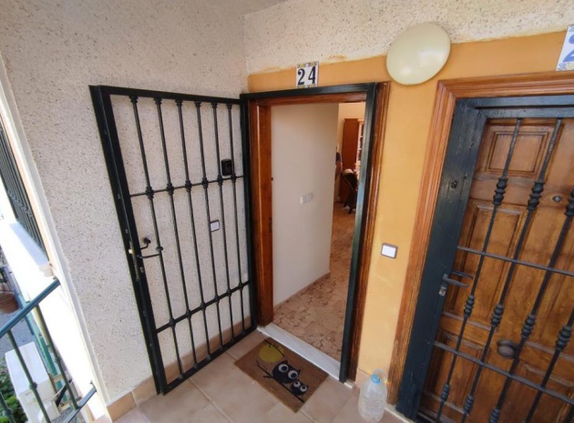 Resale - Apartment - Villamartin - st james park