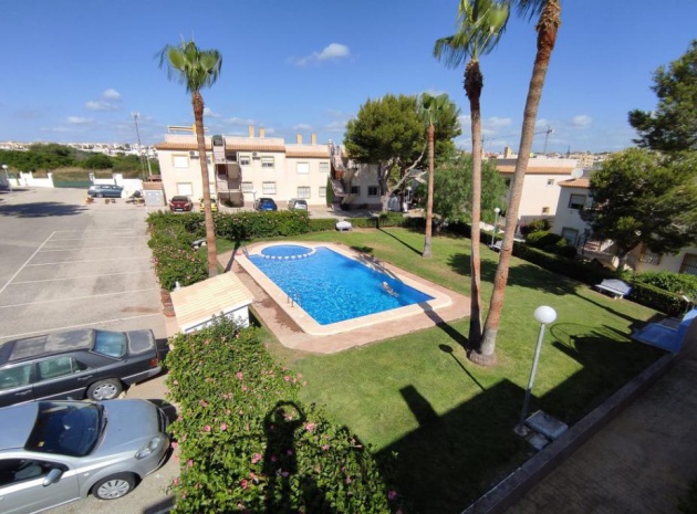 Resale - Apartment - Villamartin - st james park