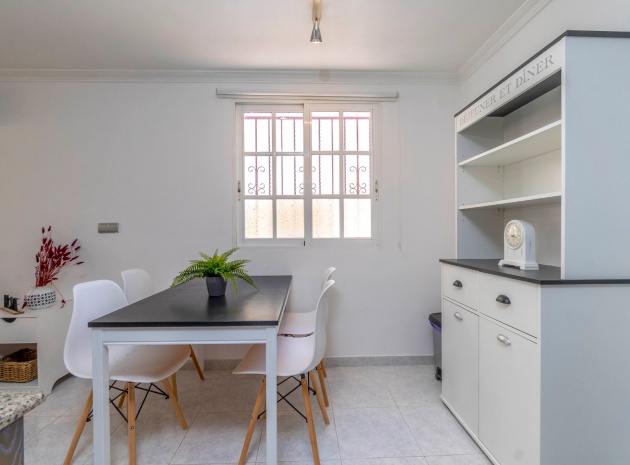 Wiederverkauf - Wohnung - Los Altos - Miraflores