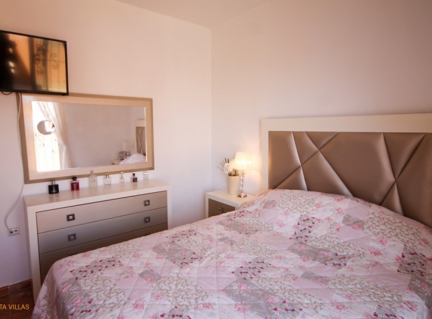 Återförsäljning - Villa - Los Altos - dream hills