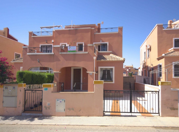 Resale - Villa - Los Montesinos - La Herrada