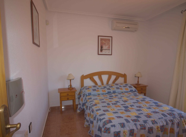 Resale - Villa - Los Montesinos - La Herrada