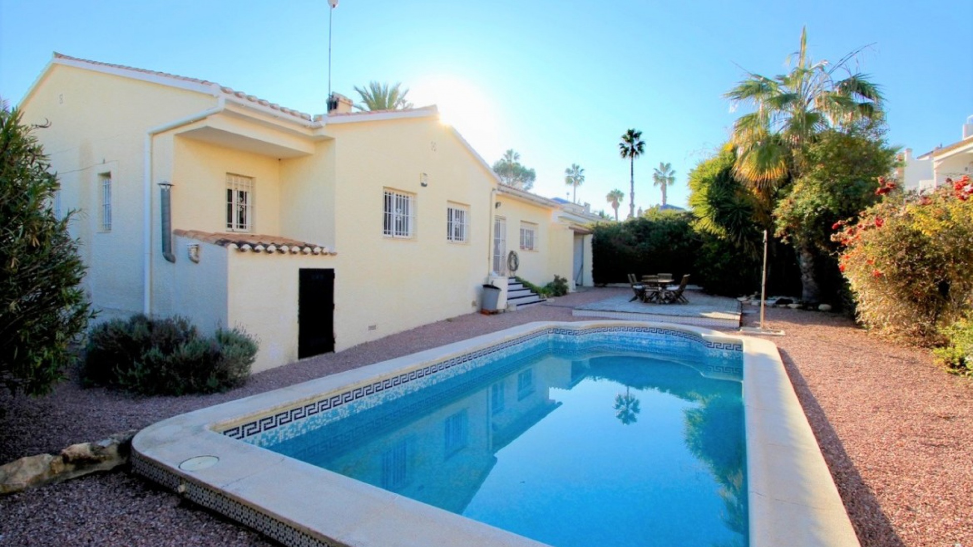 Resale - Villa - Villamartin