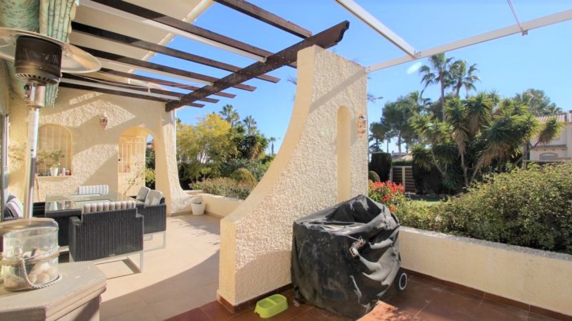 Resale - Villa - Villamartin